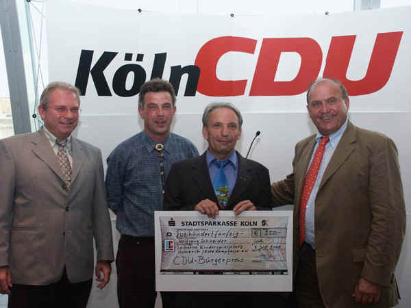 Spende von der Klner CDU - Initiative als Gewinner des Brgerpreises 2002